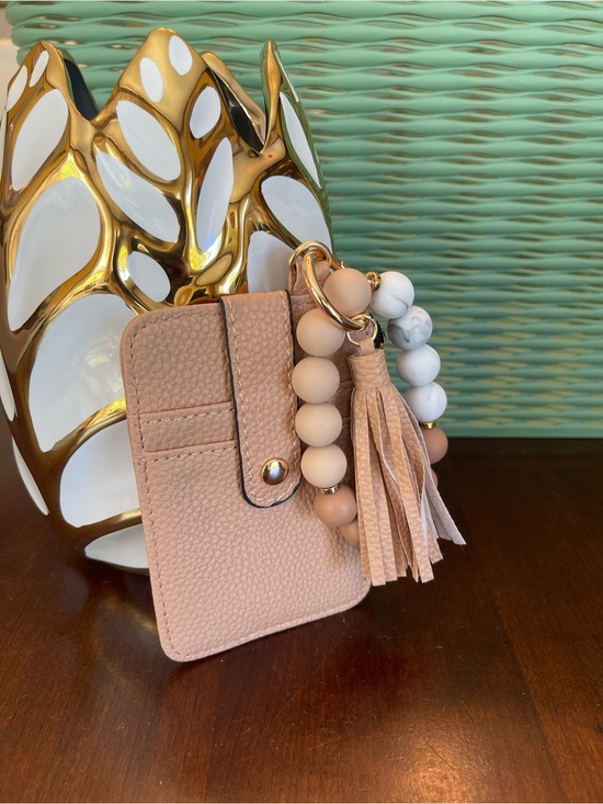 Accessories - NWOT Beaded Tassel Card Wallet Keychain - Tan